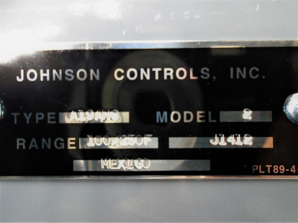 Johnson Controls A19ANC-2 Industrial Thermostat W/ Rainproof Enclosure